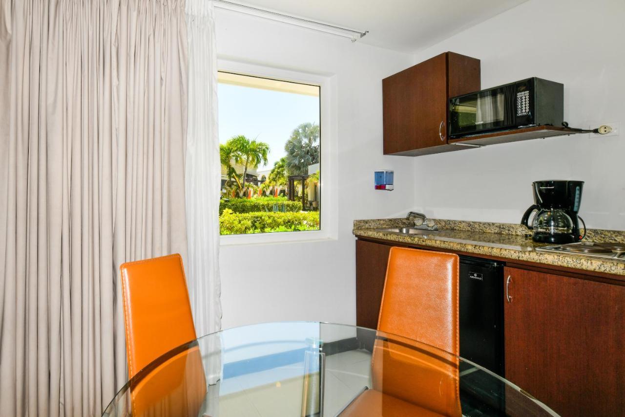 Talk Of The Town Beach Hotel & Beach Club By Gh Hoteles Oranjestad Luaran gambar